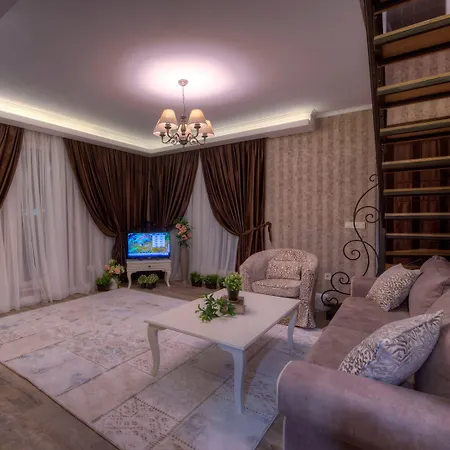 מלון Family Agoncev 3*