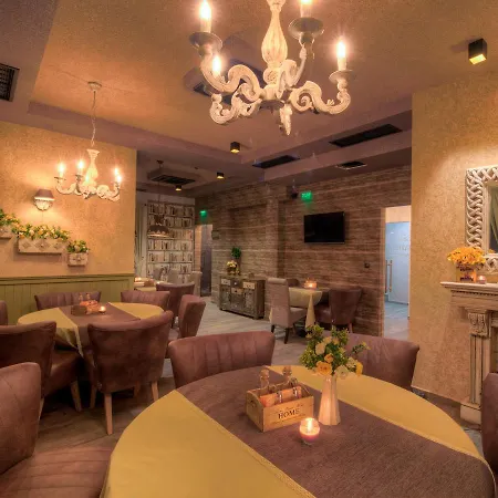 Family Agoncev 3* סופיה