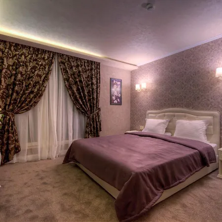 מלון Family Agoncev 3*