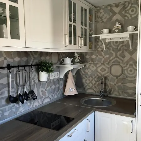 מלון Family Agoncev 3*