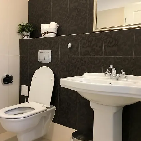 Family Agoncev 3* סופיה