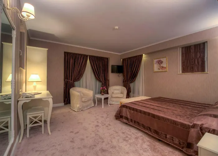 Hotel Family Agoncev 3*