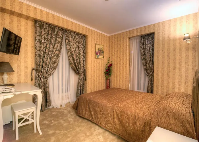 Hotel Family Agoncev 3*