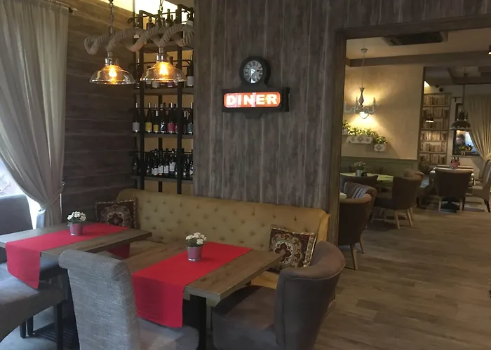 Family Agoncev 호텔 3*