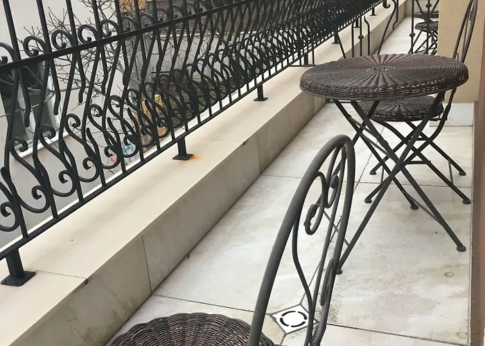 Family Agoncev 호텔 3*