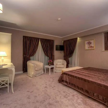 Hotel Family Agoncev 3*